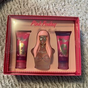 NIB Nicki Minaj “Pink Friday” fragrance set💖